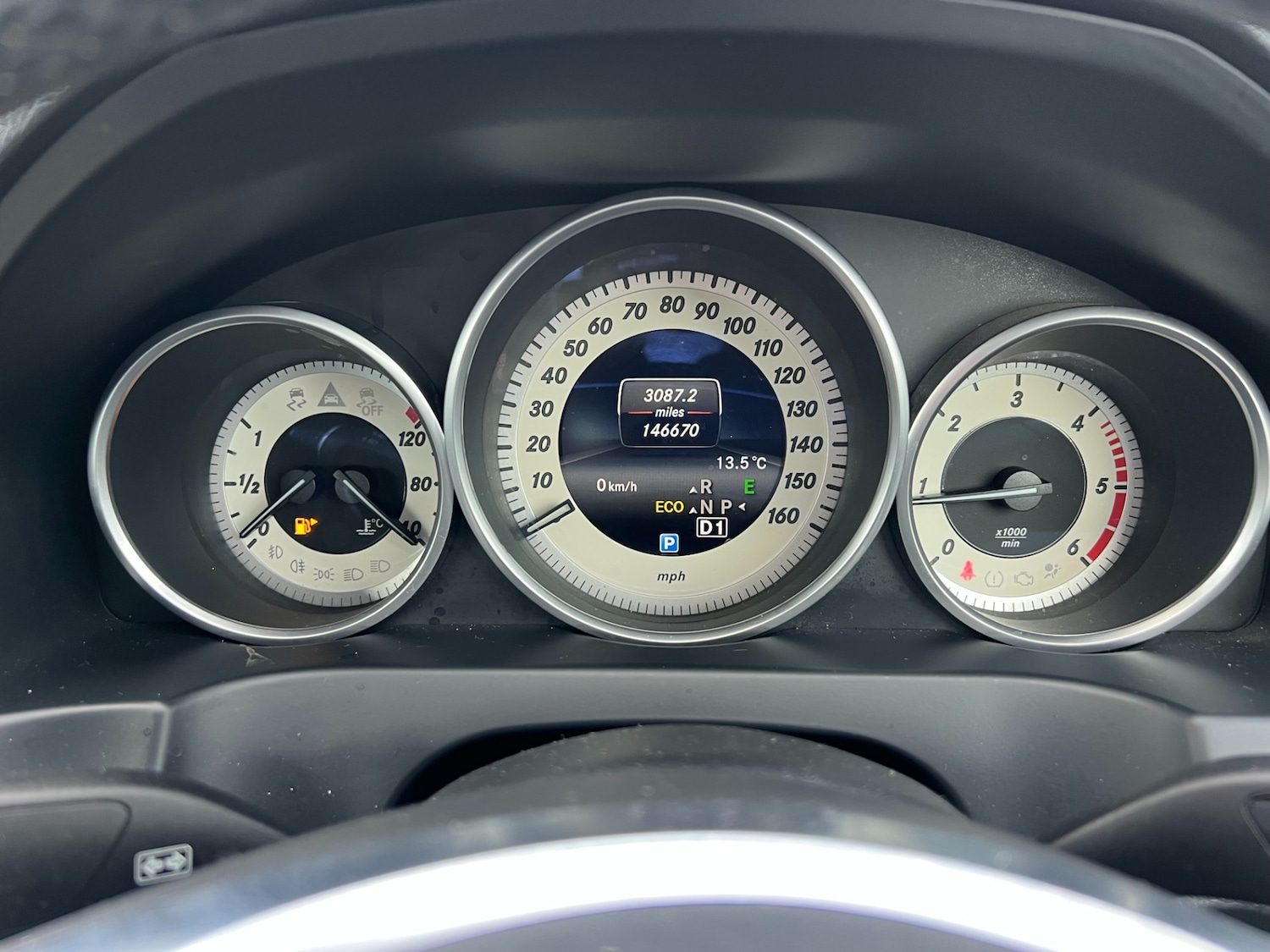 Used Mercedes-Benz E Class 2015 for sale - 76531038: Photo 16