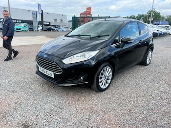Used Ford Fiesta 2015 for sale - 78643986: Photo