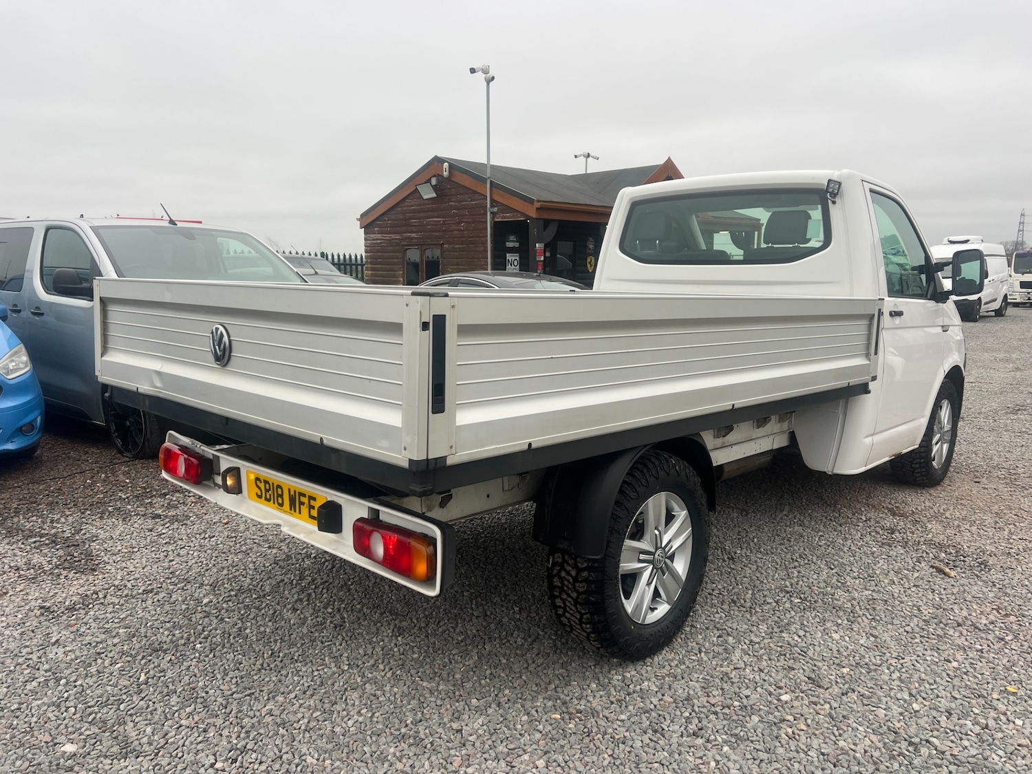 Used Volkswagen Transporter 2018 for sale - 77775268: Photo 4