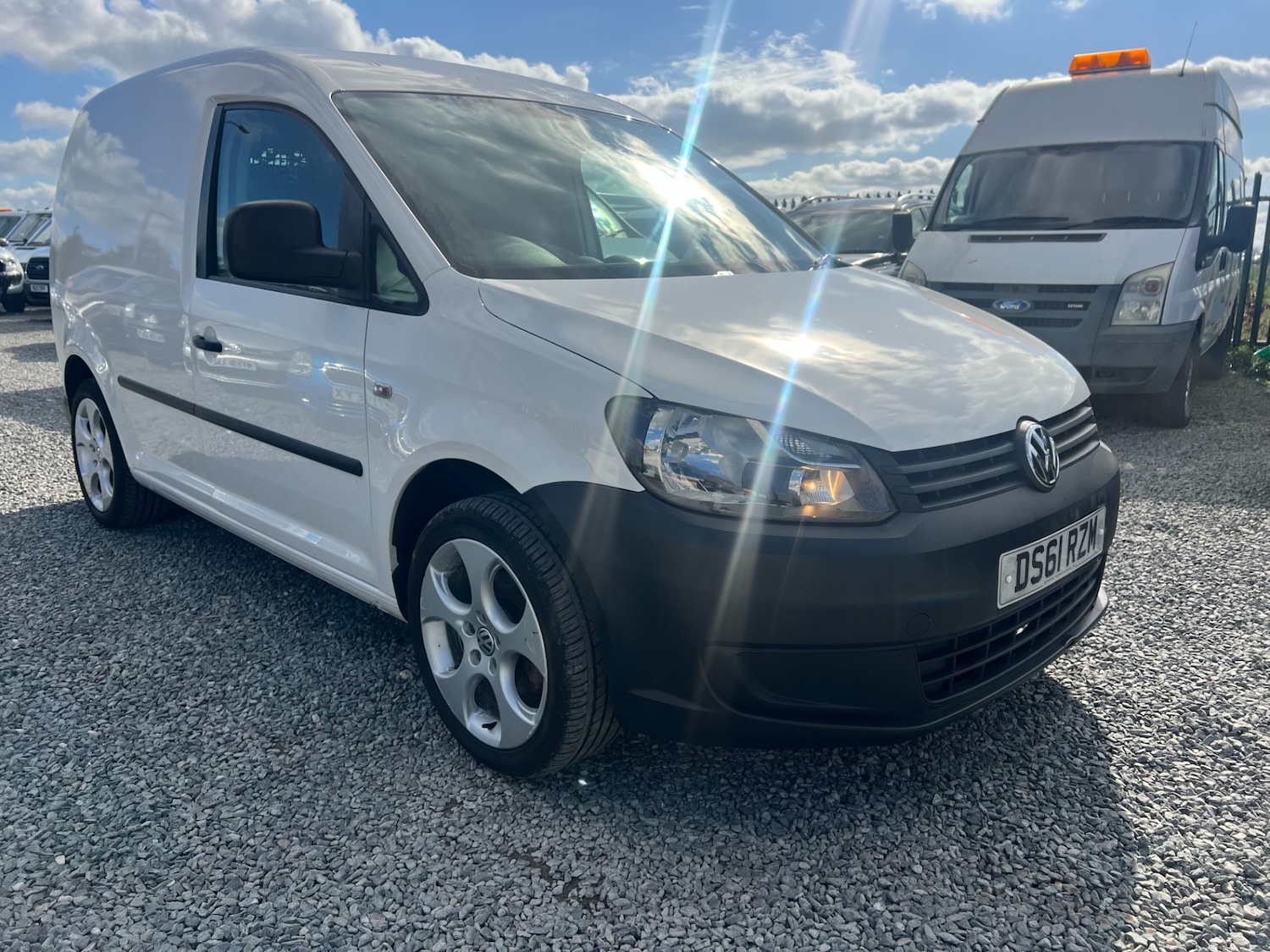 Used Volkswagen Caddy 2011 for sale - 76115289: Photo 1