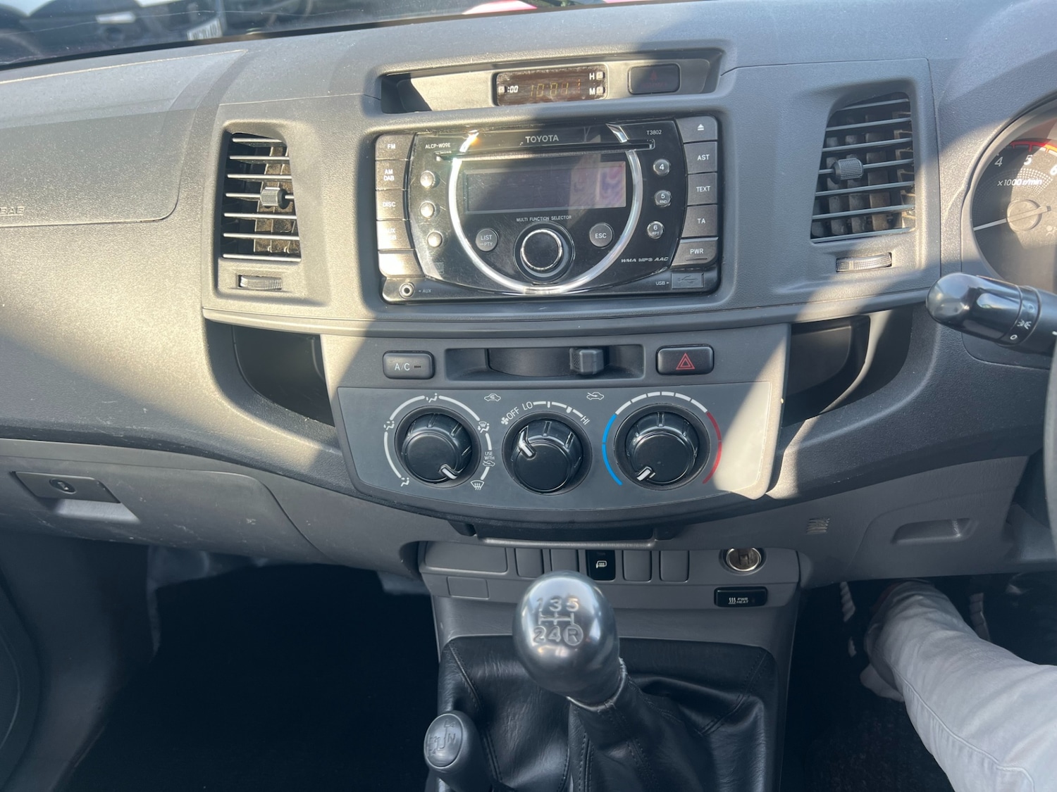 Used Toyota Hilux 2012 for sale - 76565087: Photo 10