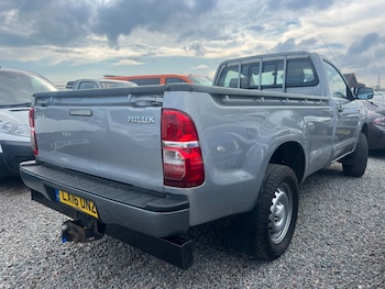 Used Toyota Hilux 2016 for sale - 79430346: Photo