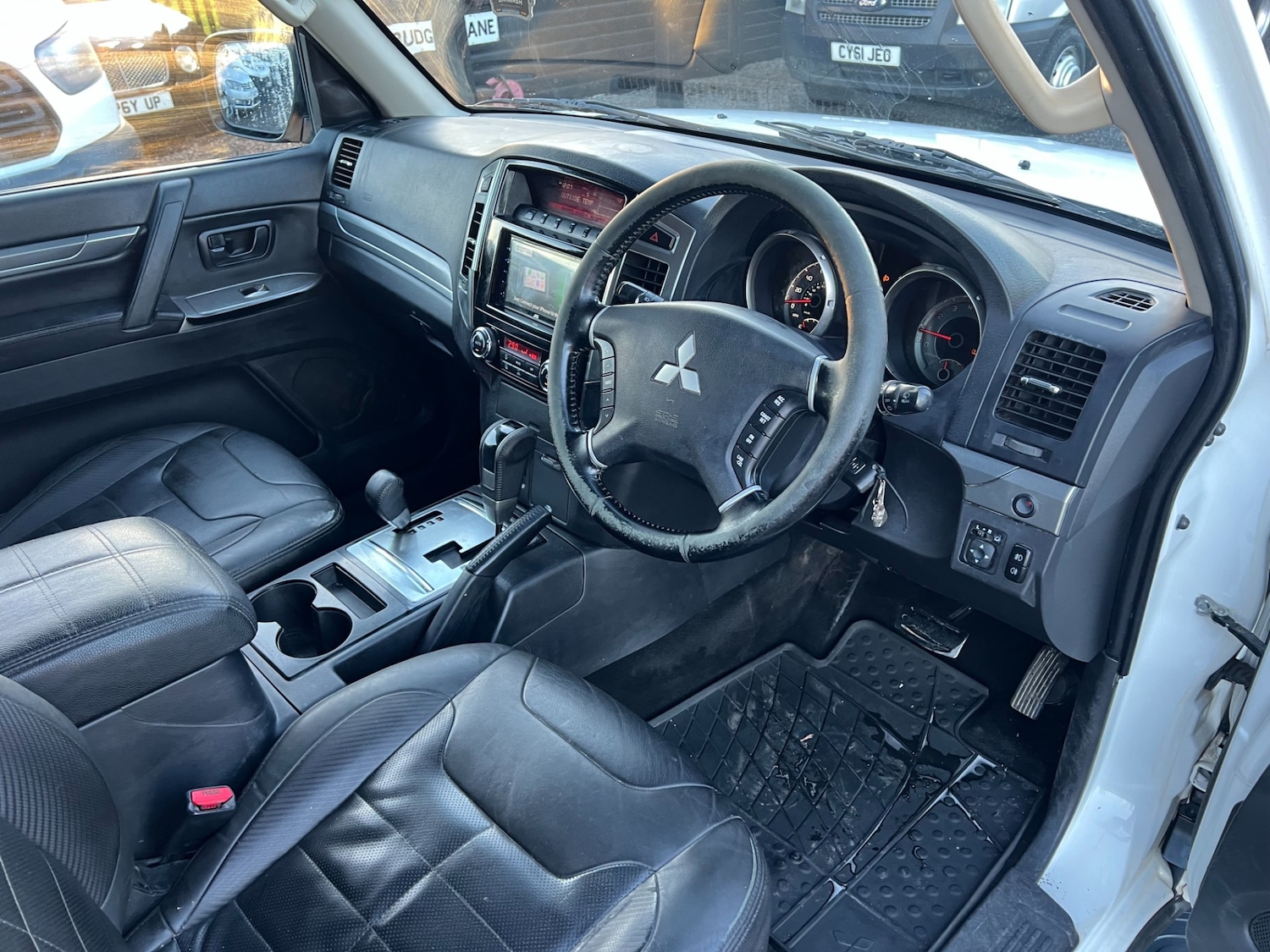 Used Mitsubishi Shogun 2014 for sale - 77012931: Photo 12