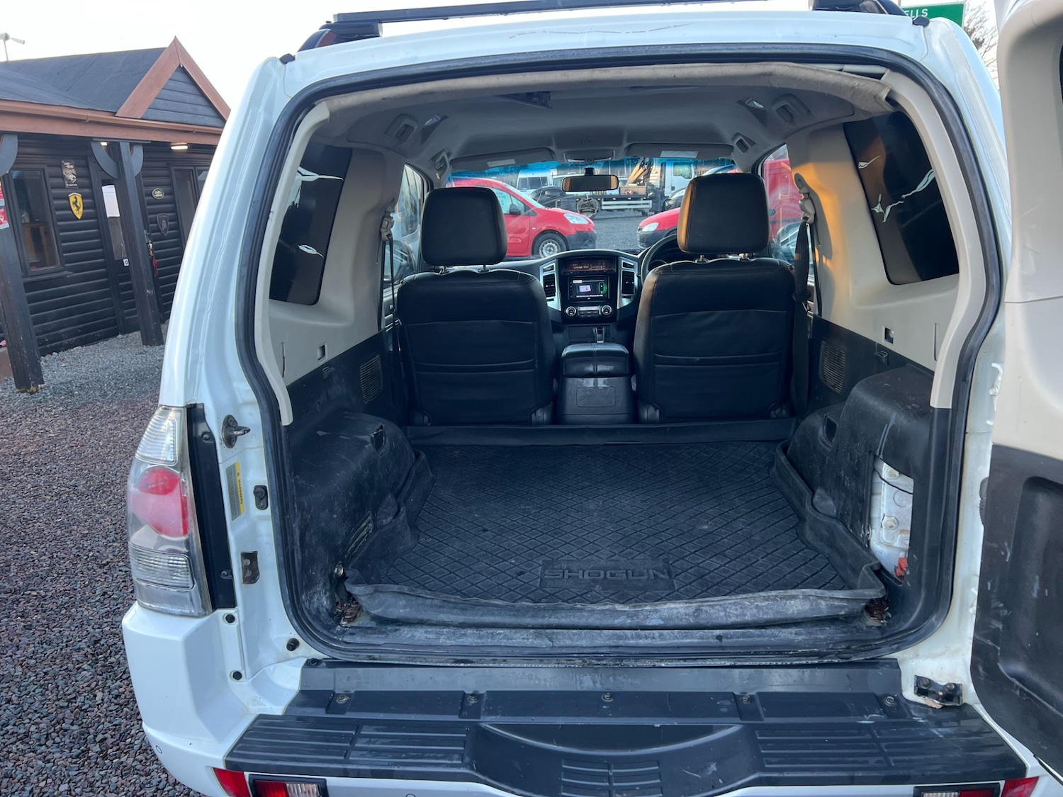 Used Mitsubishi Shogun 2014 for sale - 77012931: Photo 7