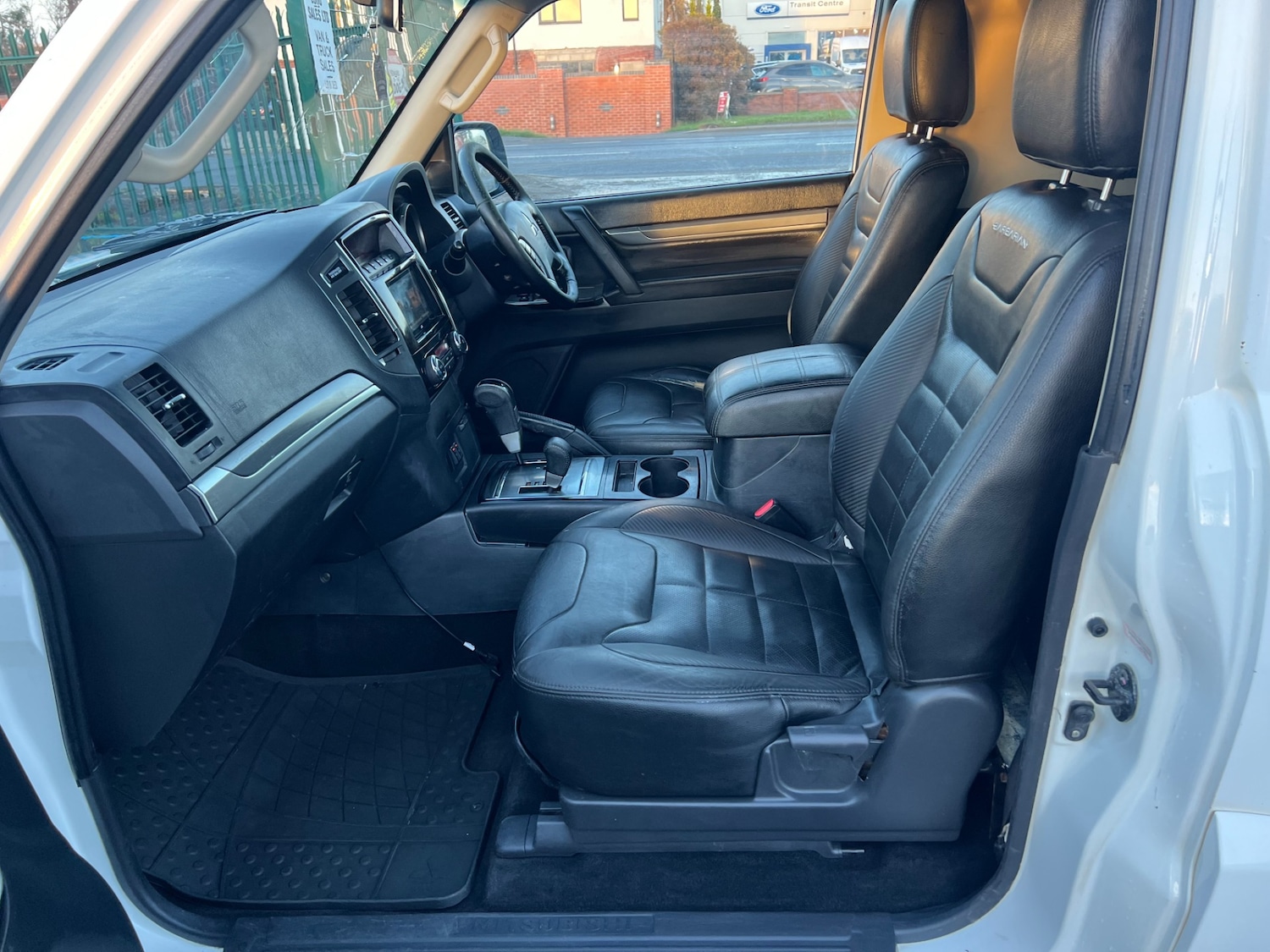 Used Mitsubishi Shogun 2014 for sale - 77012931: Photo 8