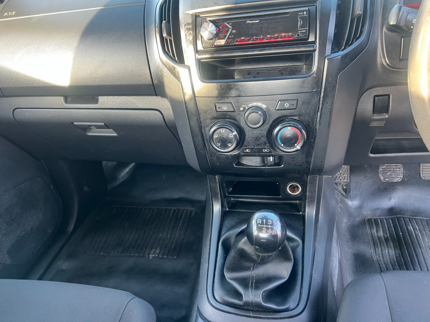 Used Isuzu D-Max 2013 for sale - 77311389: Photo 13