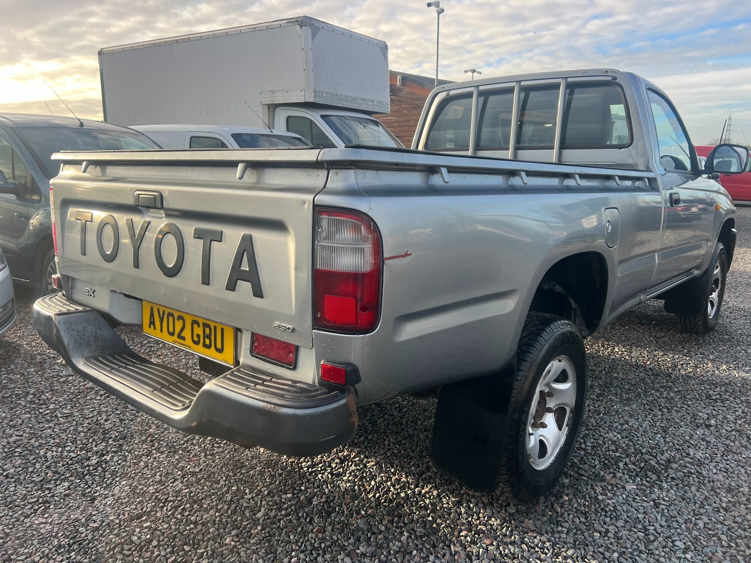 Used Toyota Hilux 2002 for sale - 76892245: Photo 4