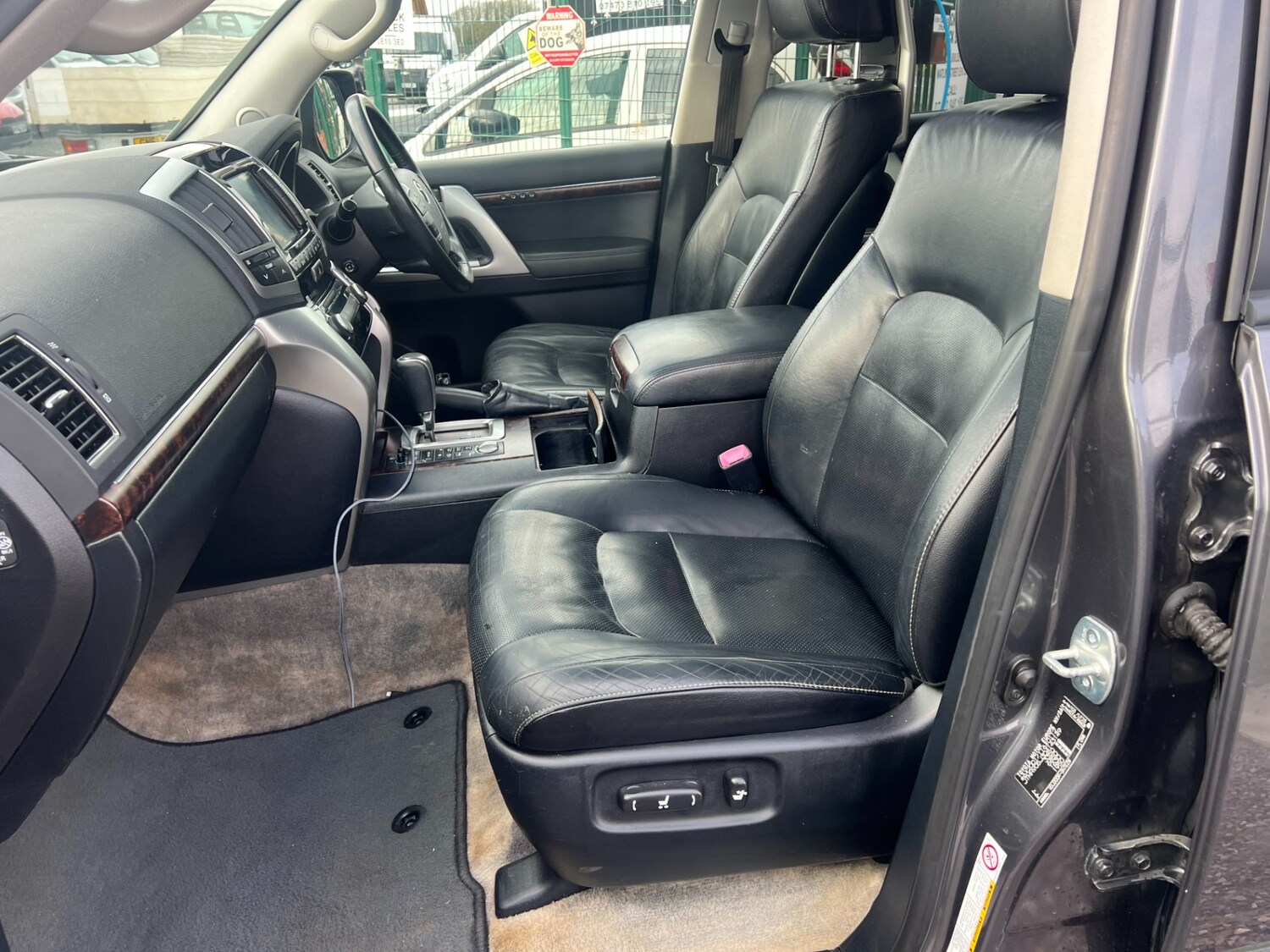 Used Toyota Land Cruiser 2014 for sale - 77475749: Photo 11