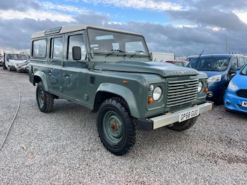 Land Rover Defender feature image