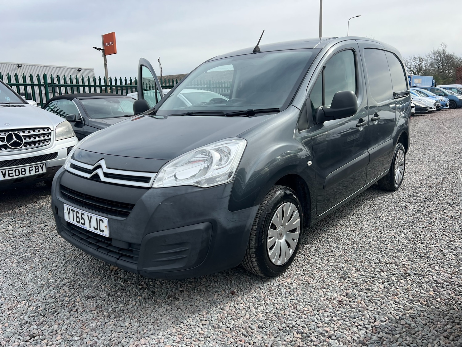 Used Citroen Berlingo 2015 for sale - 78179897: Photo 2