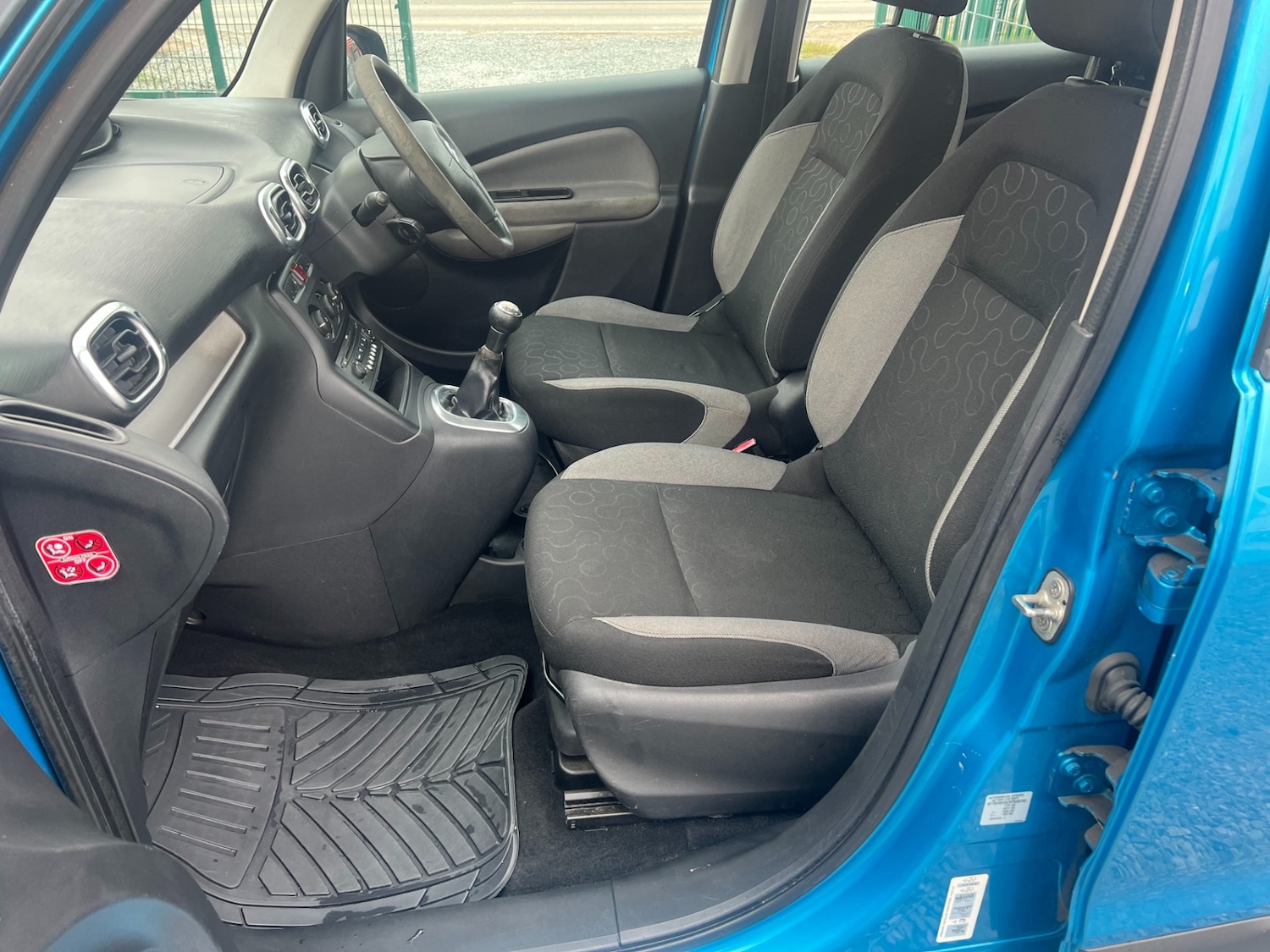 Used Citroen C3 Picasso 2009 for sale - 76220346: Photo 11