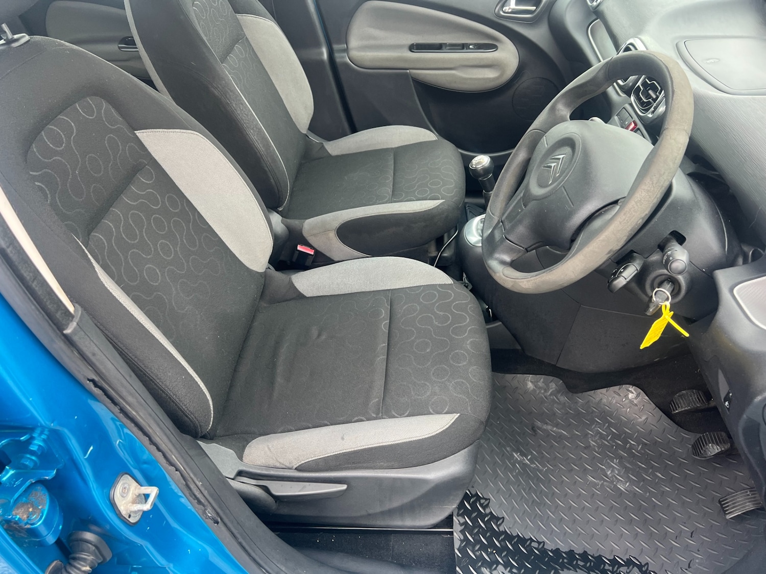 Used Citroen C3 Picasso 2009 for sale - 76220346: Photo 9