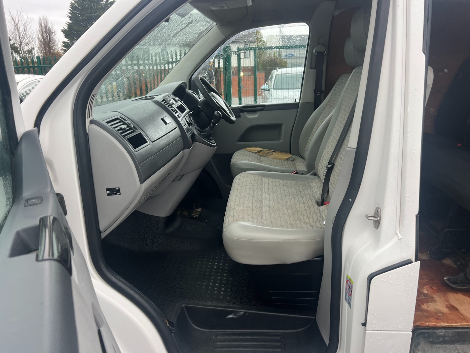 Used Volkswagen Transporter 2013 for sale - 76544640: Photo 10