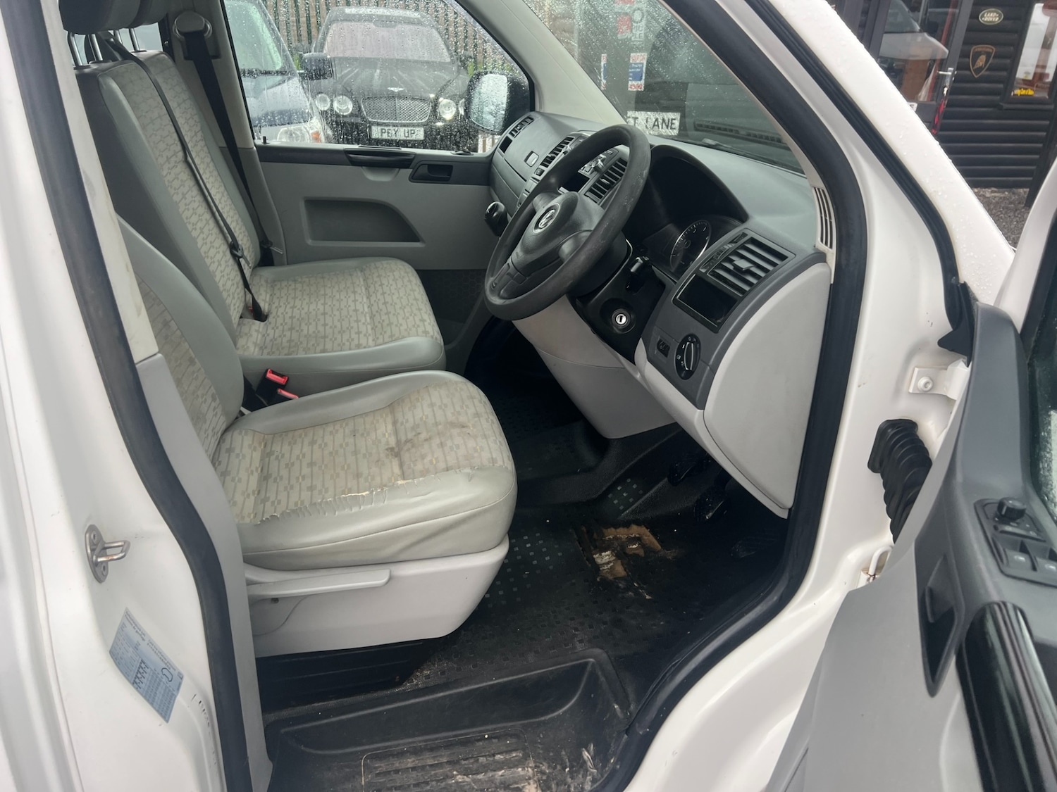 Used Volkswagen Transporter 2013 for sale - 76544640: Photo 11