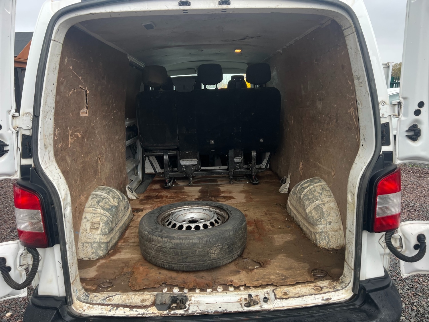 Used Volkswagen Transporter 2013 for sale - 76544640: Photo 8