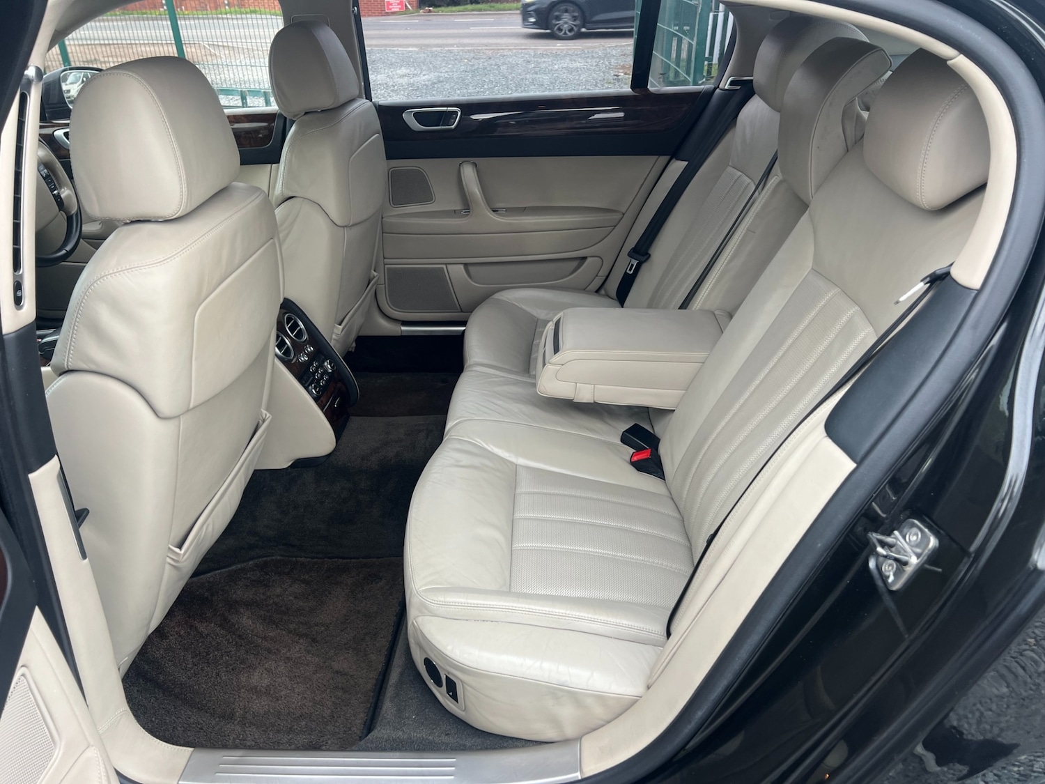 Used Bentley Continental 2006 for sale - 76221892: Photo 11