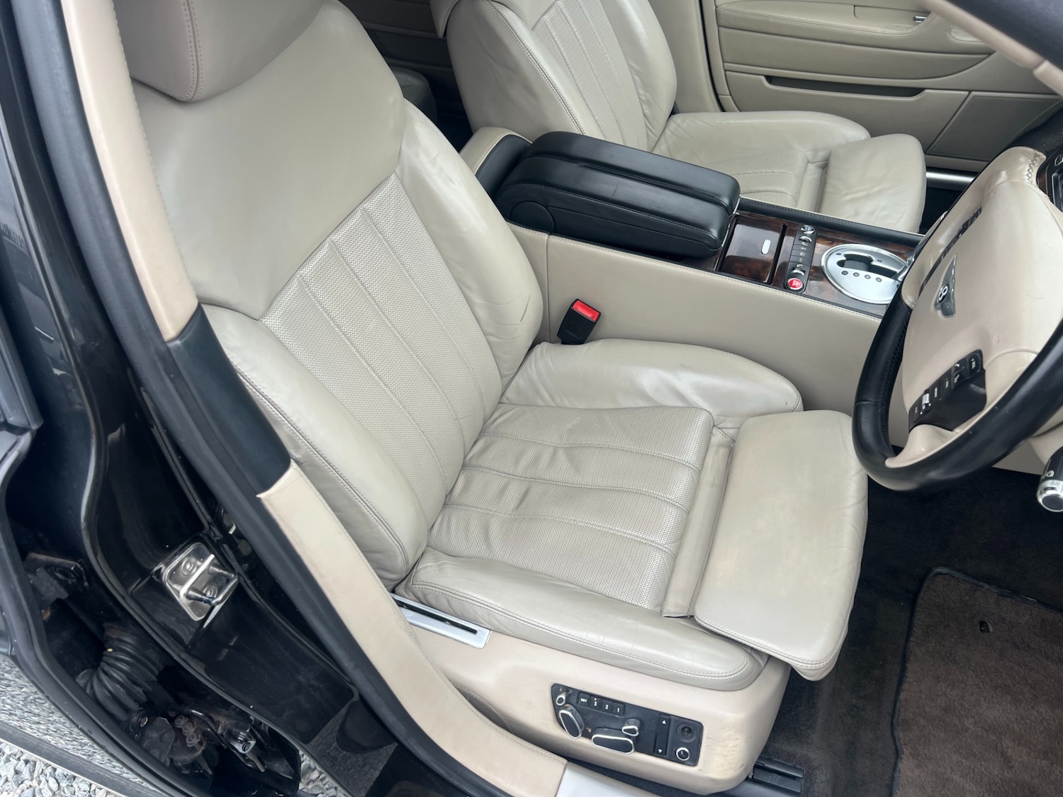 Used Bentley Continental 2006 for sale - 76221892: Photo 9