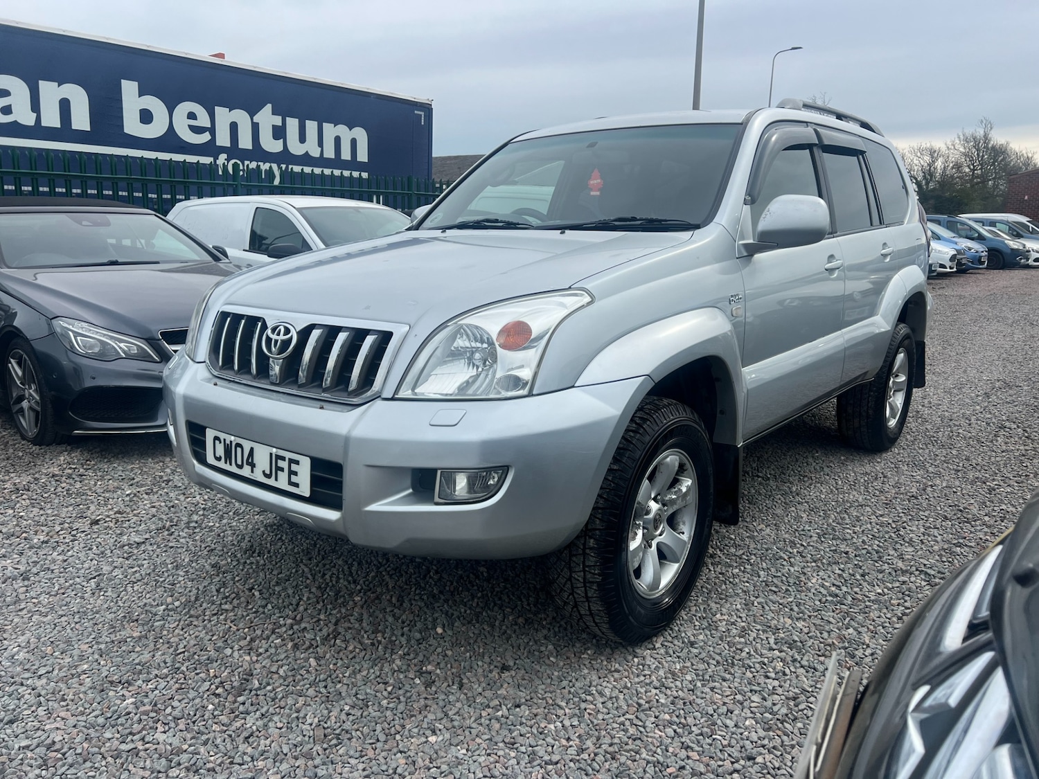 Used Toyota Land Cruiser 2004 for sale - 78176154: Photo 2