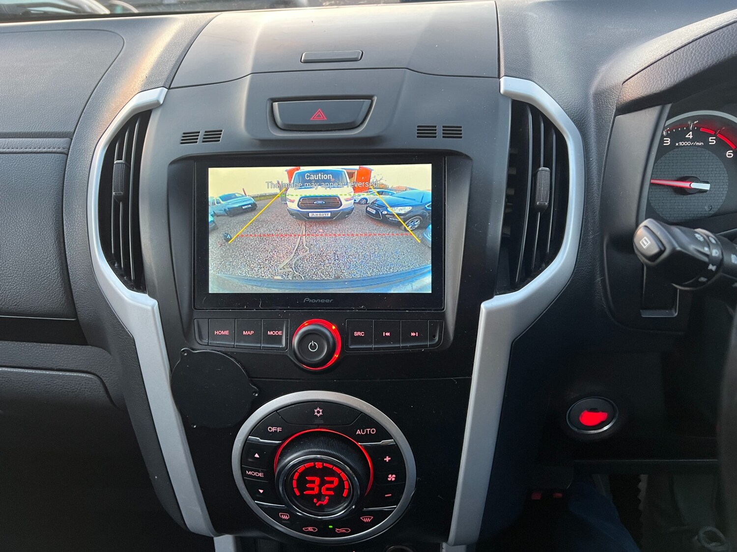 Used Isuzu D-Max 2020 for sale - 76627062: Photo 15