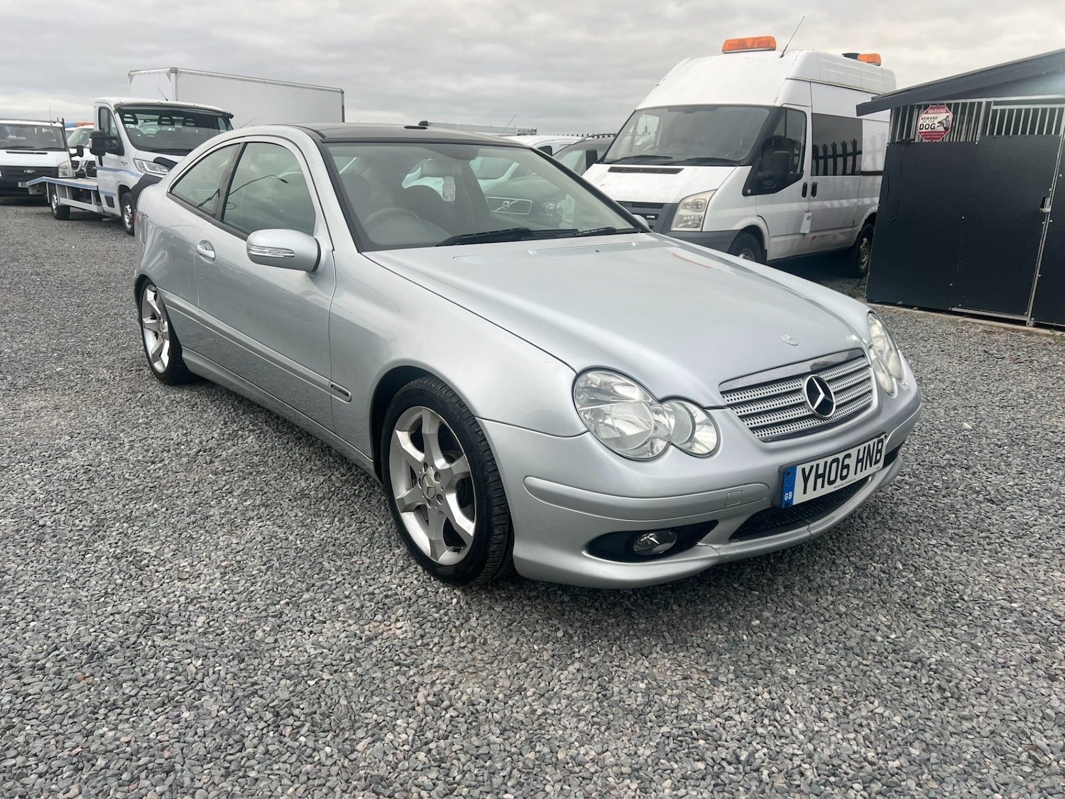 Used Mercedes-Benz C Class 2006 for sale - 76196181: Photo 1