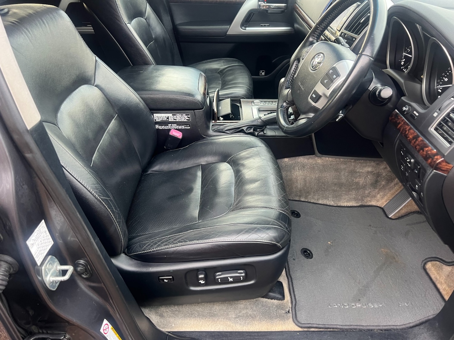 Used Toyota Land Cruiser 2014 for sale - 76829644: Photo 10