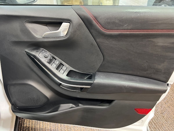 Used Ford Puma 2023 for sale - 76168894: Photo 35