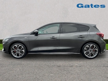 Used Ford Focus 2022 for sale - 76507509: Photo