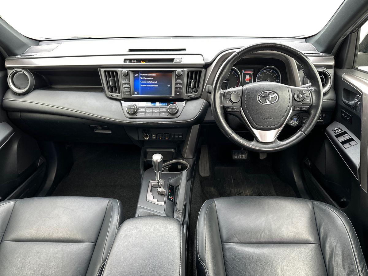 Used Toyota RAV4 2017 for sale - 76390013: Photo 15