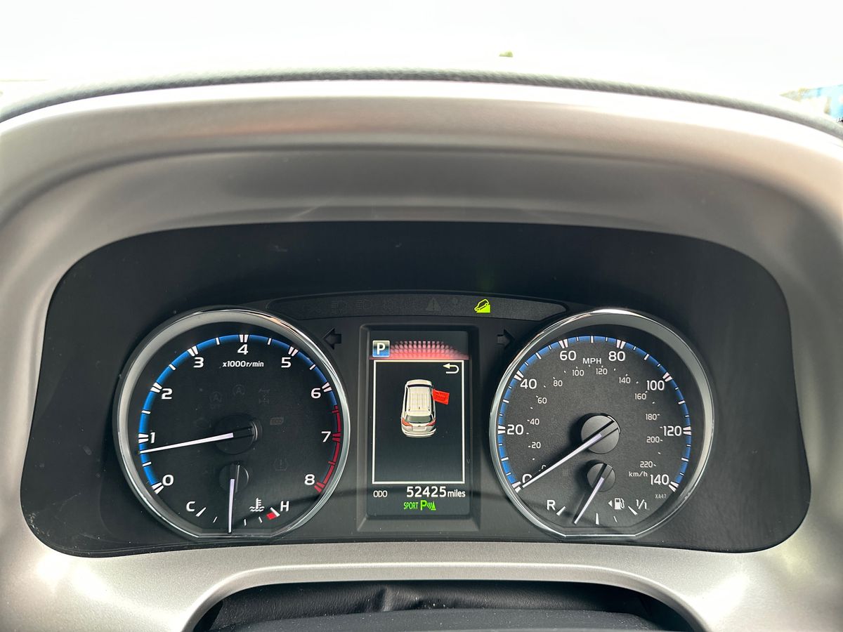 Used Toyota RAV4 2017 for sale - 76390013: Photo 18