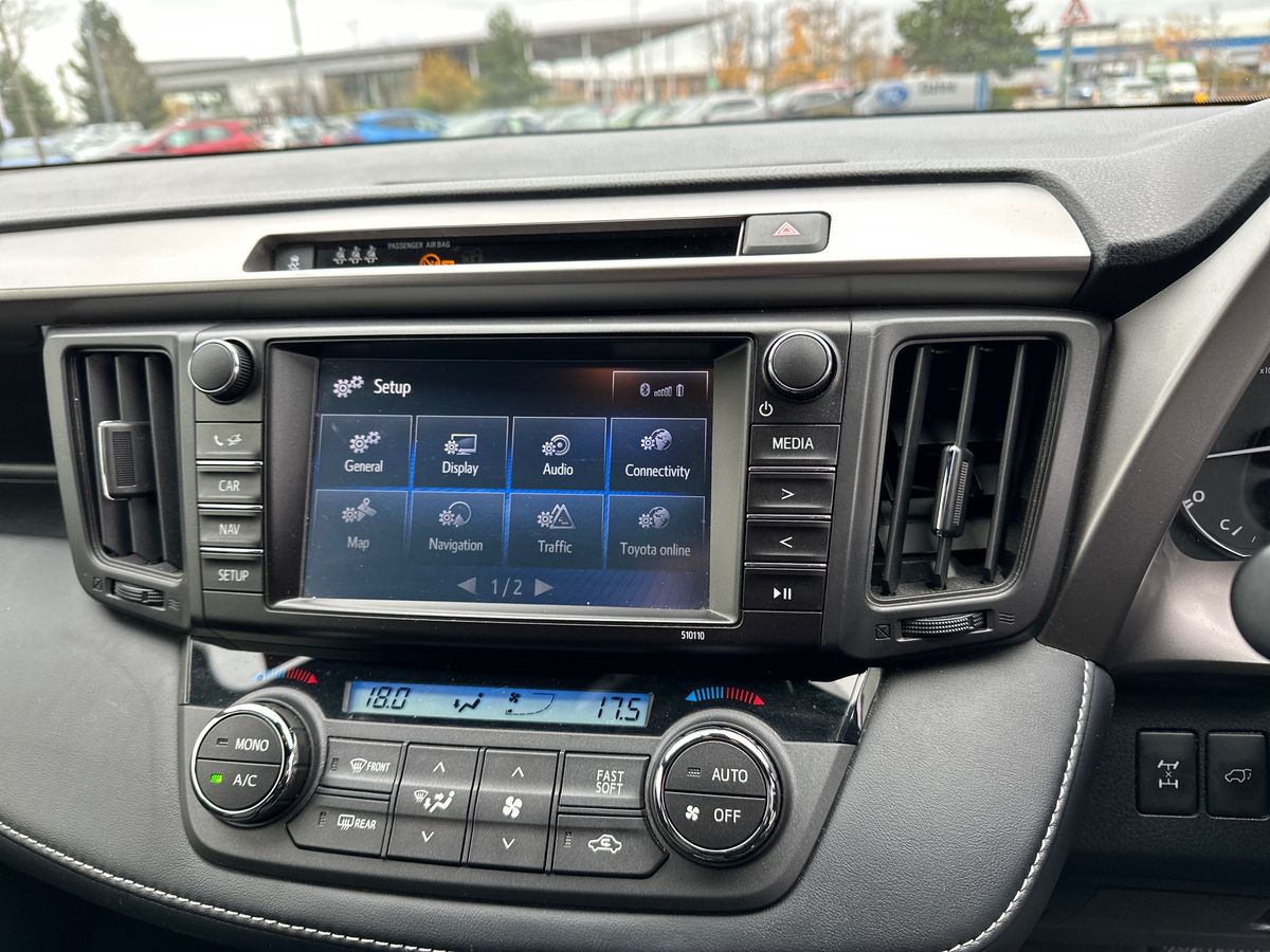 Used Toyota RAV4 2017 for sale - 76390013: Photo 19