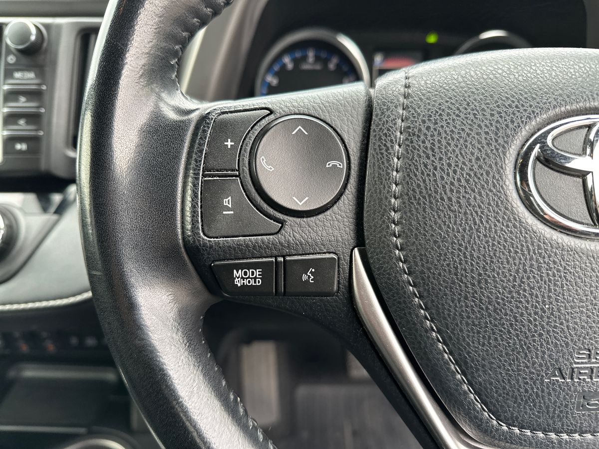 Used Toyota RAV4 2017 for sale - 76390013: Photo 26