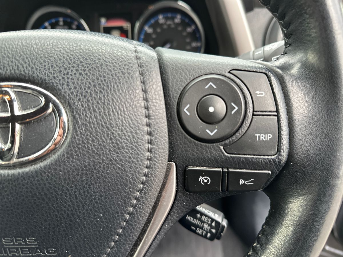 Used Toyota RAV4 2017 for sale - 76390013: Photo 27