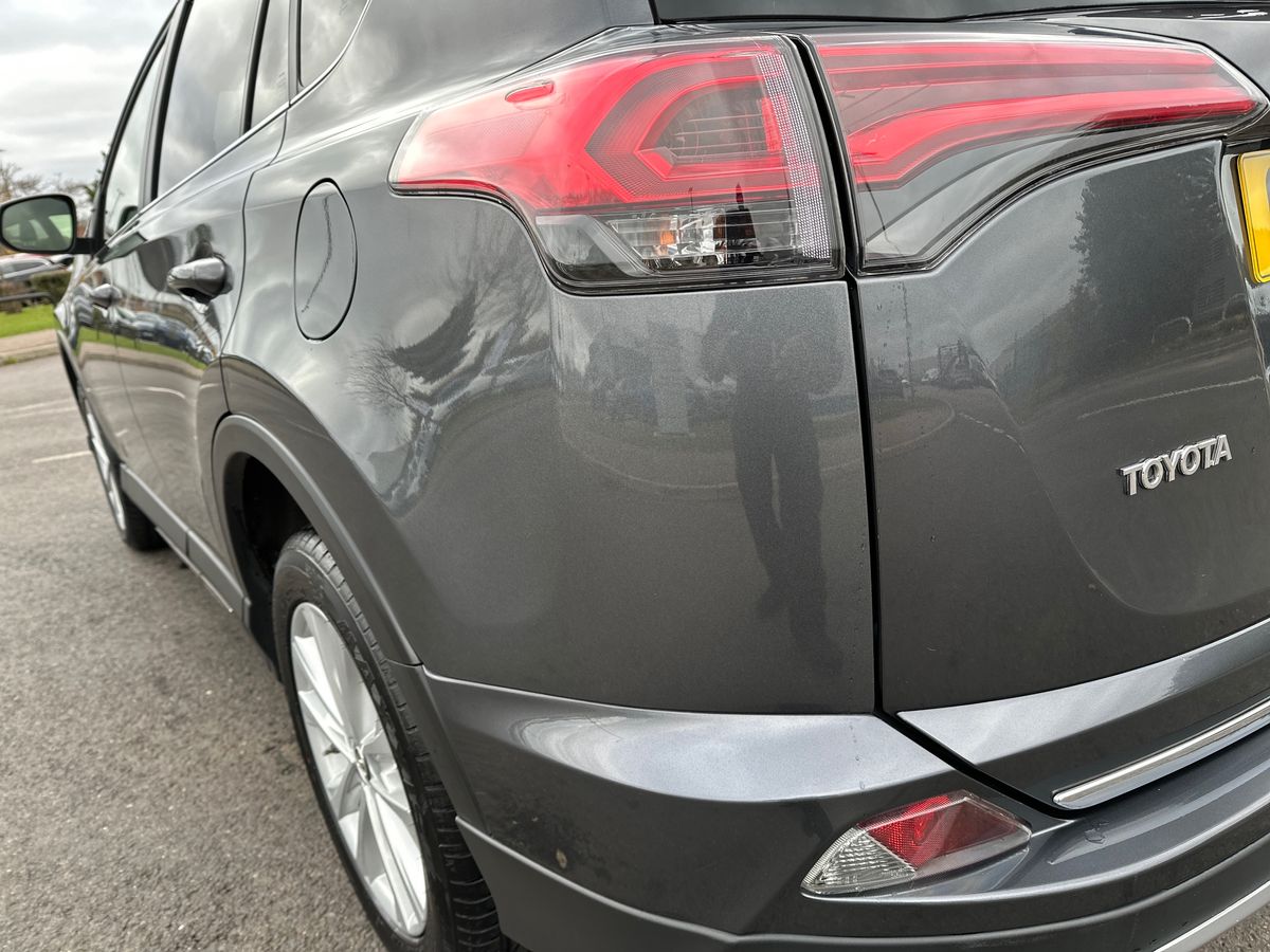 Used Toyota RAV4 2017 for sale - 76390013: Photo 33