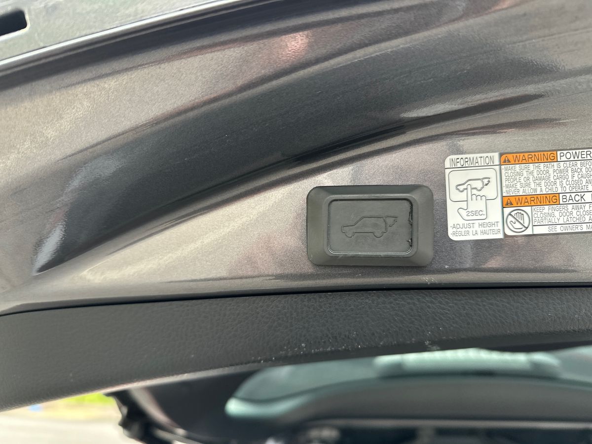 Used Toyota RAV4 2017 for sale - 76390013: Photo 37