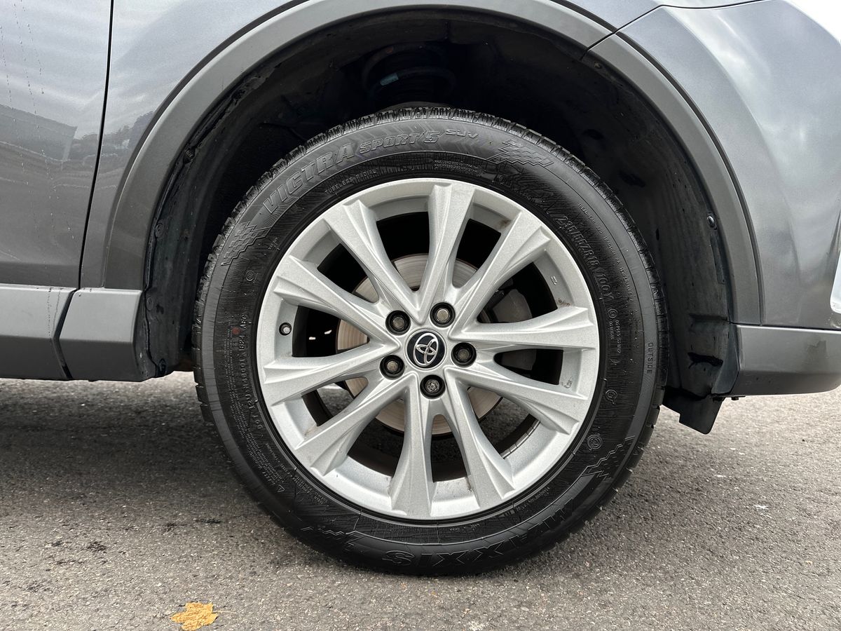 Used Toyota RAV4 2017 for sale - 76390013: Photo 9