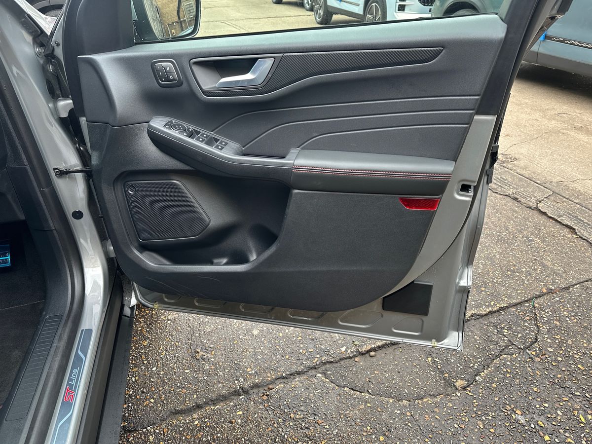 Used Ford Kuga 2025 for sale - 77739993: Photo 35