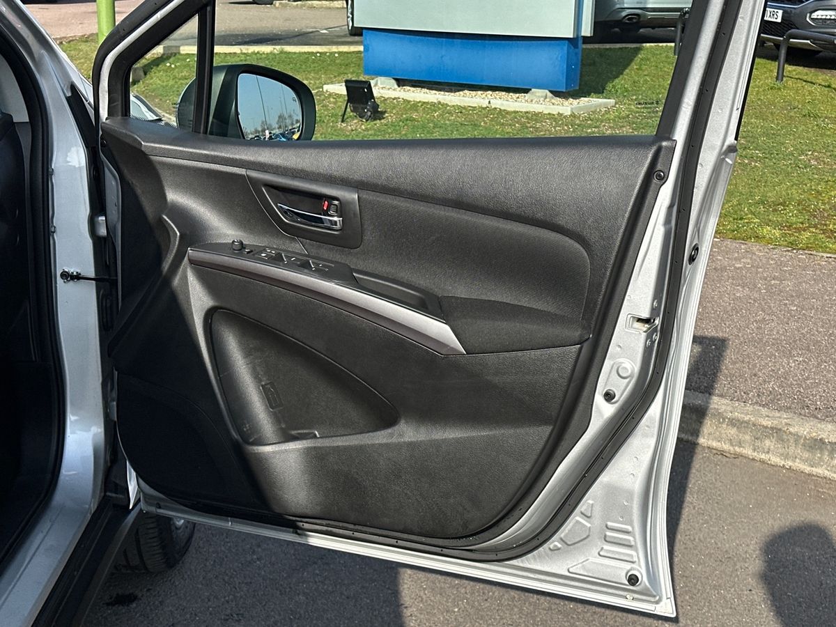 Used Suzuki SX4 S-Cross 2024 for sale - 77673880: Photo 35