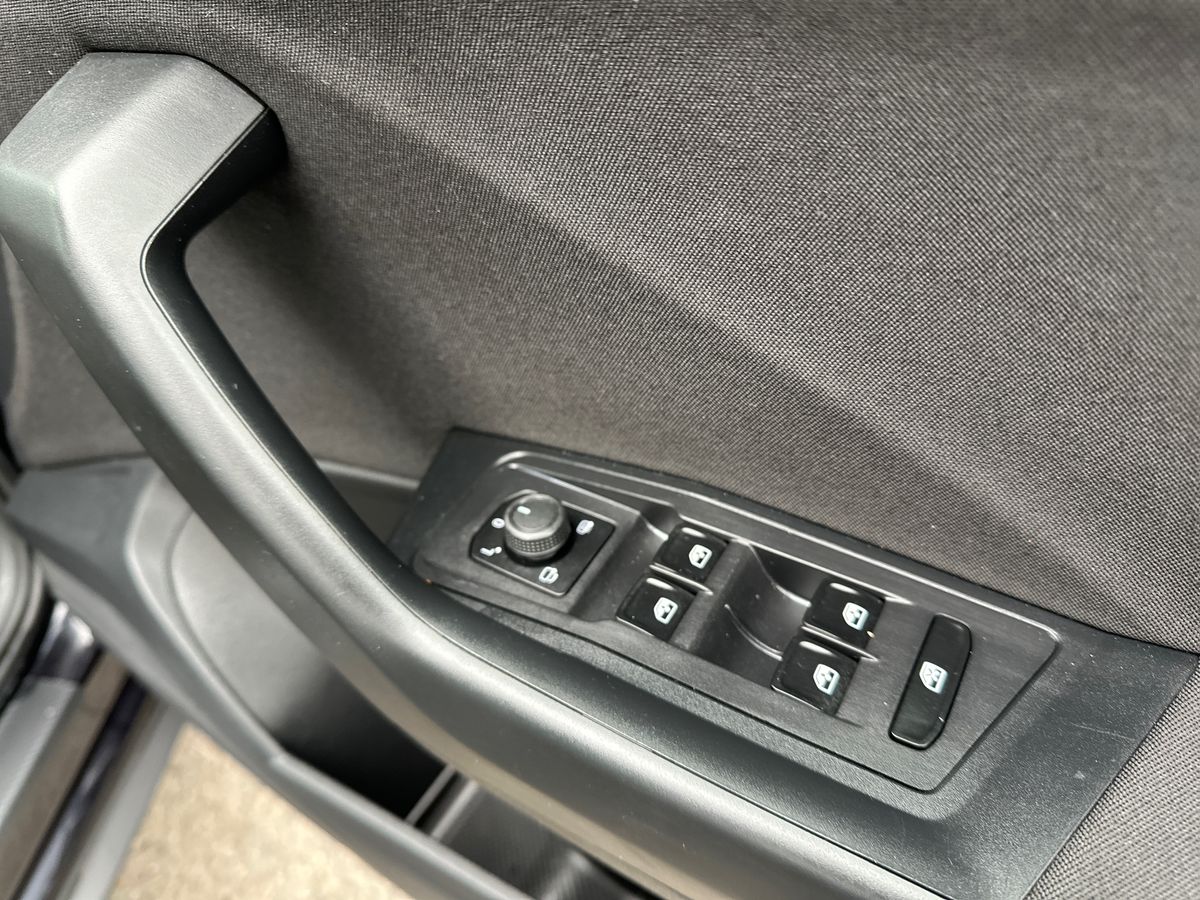 Used Volkswagen T-Roc 2023 for sale - 78172565: Photo 25