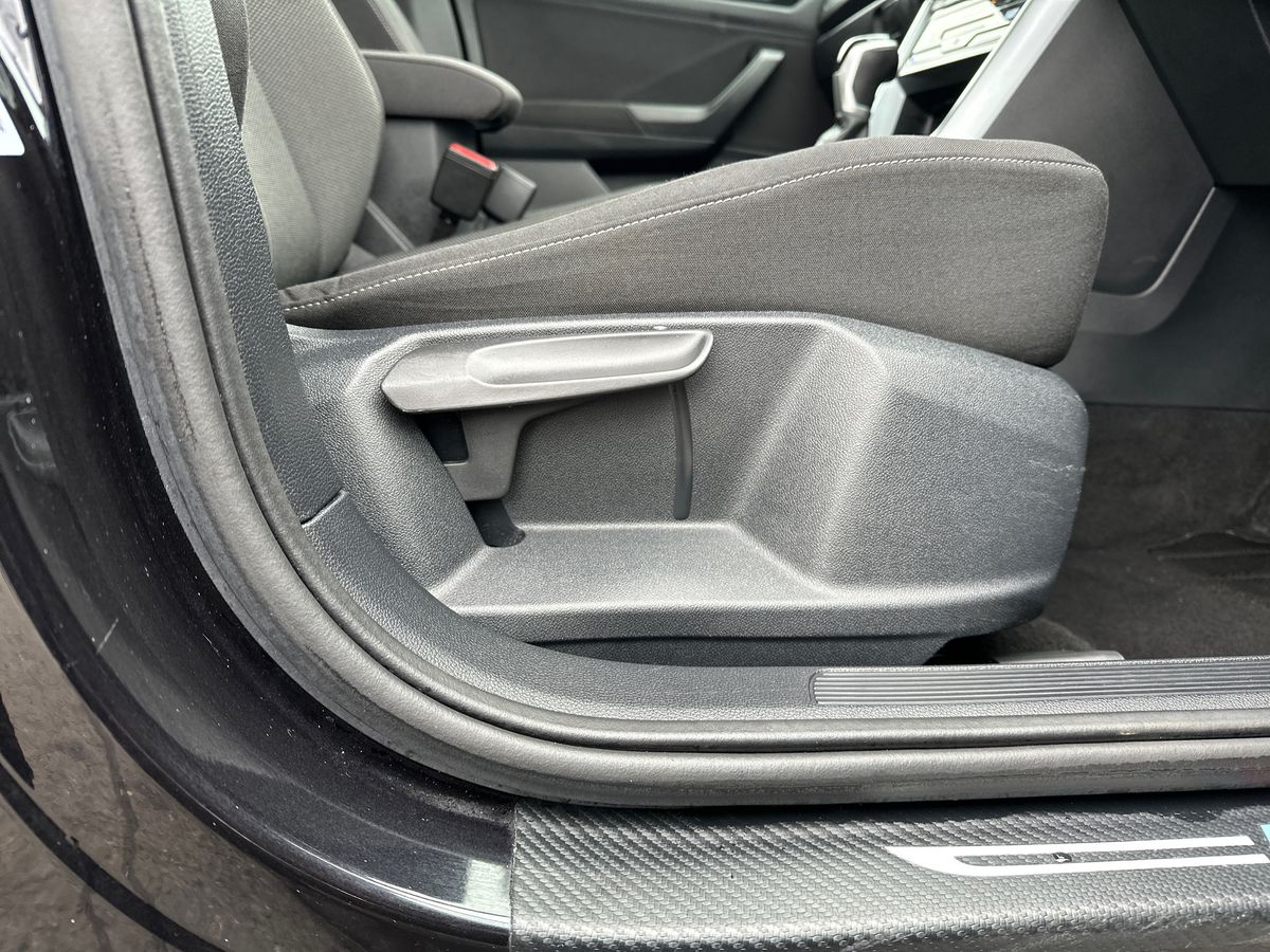 Used Volkswagen T-Roc 2023 for sale - 78172565: Photo 30