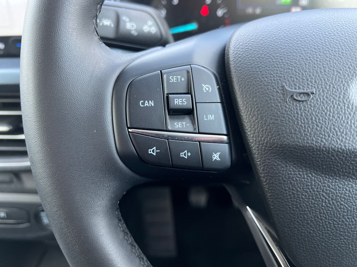 Used Ford Focus 2023 for sale - 76140231: Photo 26