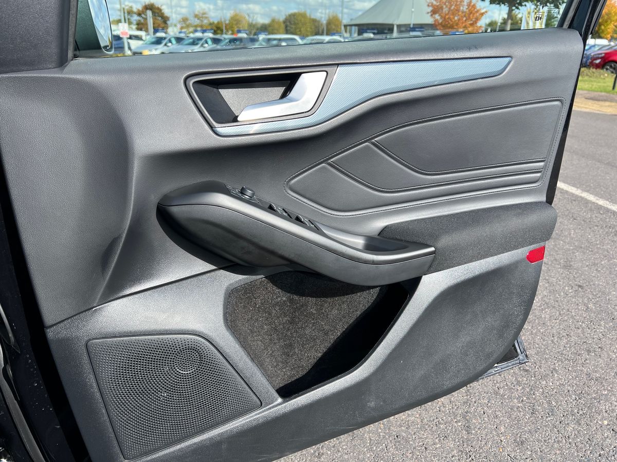 Used Ford Focus 2023 for sale - 76140231: Photo 35