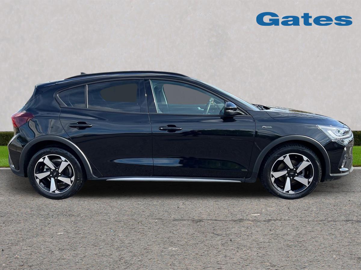 Used Ford Focus 2023 for sale - 76140231: Photo 8