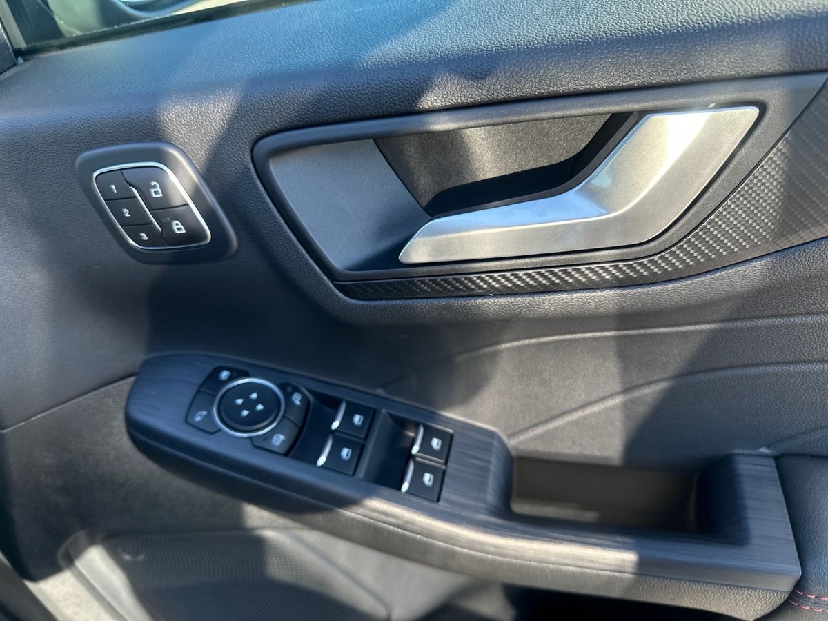 Used Ford Kuga 2025 for sale - 76130613: Photo 25