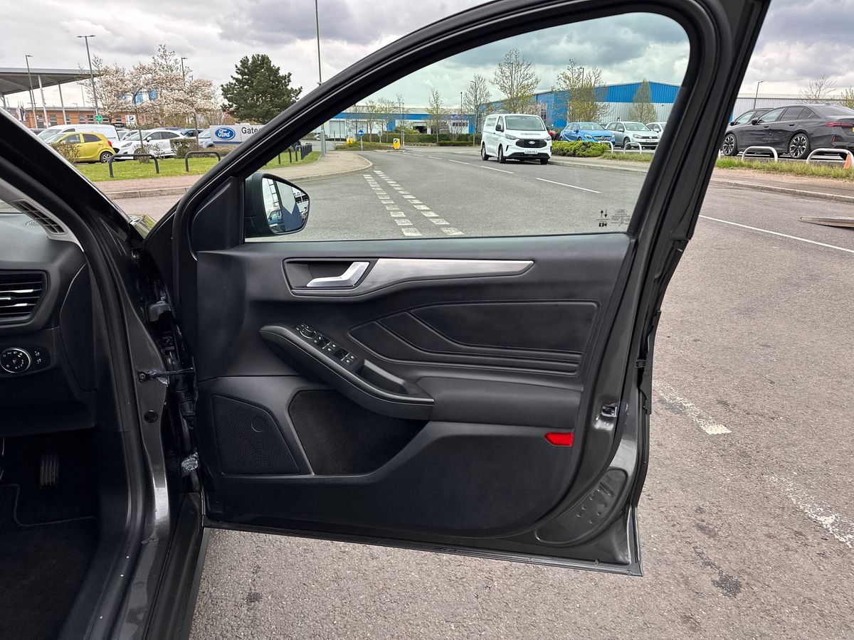 Used Ford Focus 2022 for sale - 78172603: Photo 35