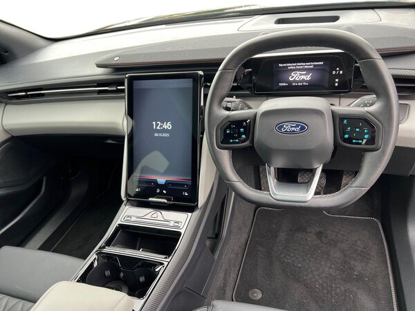 Used Ford Explorer 2024 for sale - 76221812: Photo 16