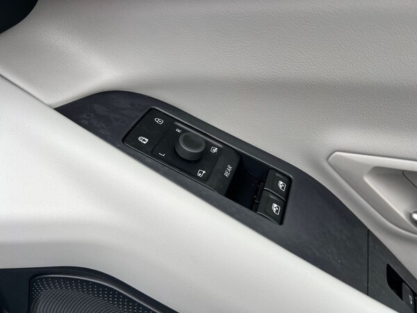 Used Ford Explorer 2024 for sale - 76221812: Photo 25