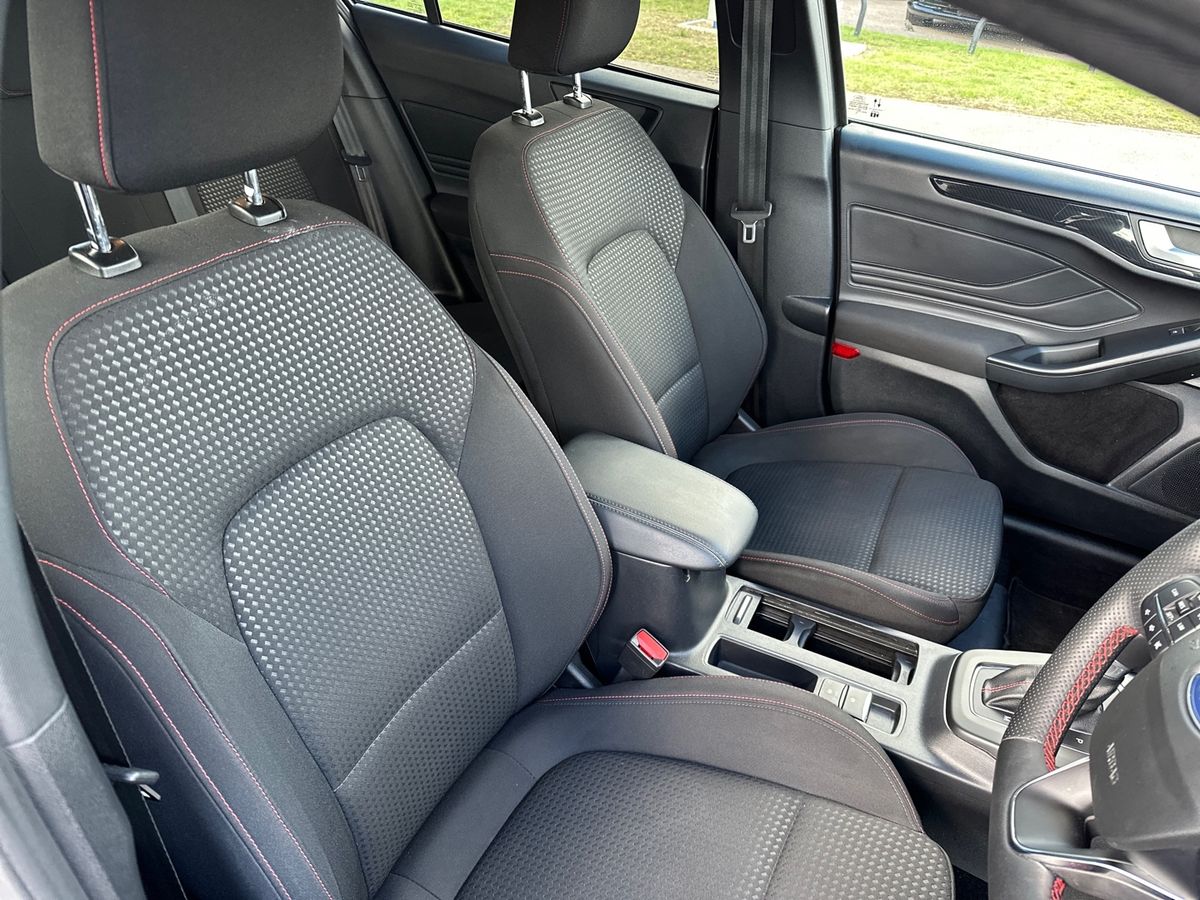 Used Ford Focus 2023 for sale - 76033845: Photo 12