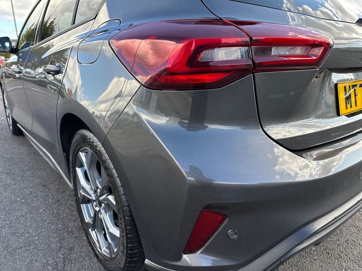 Used Ford Focus 2023 for sale - 76033845: Photo 33