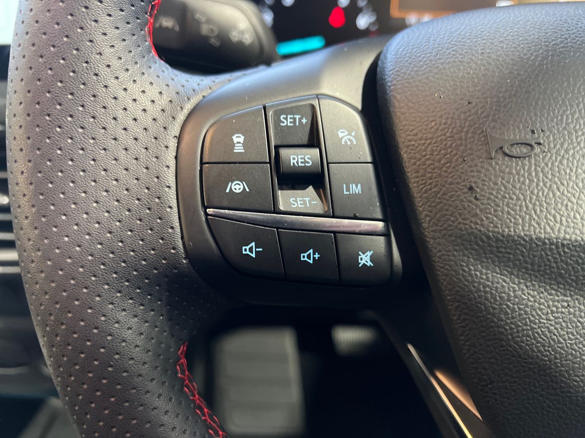 Used Ford Focus 2025 for sale - 76661052: Photo 26