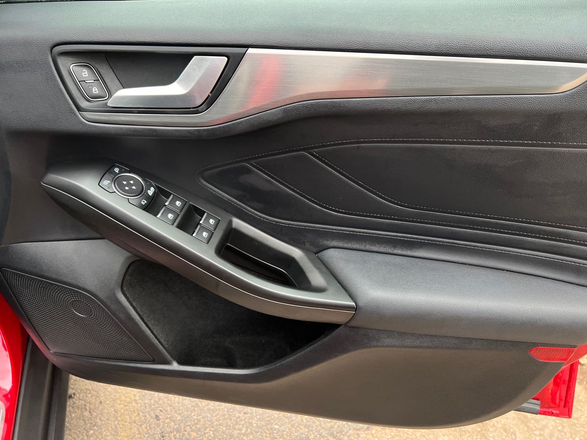 Used Ford Focus 2021 for sale - 76556896: Photo 35